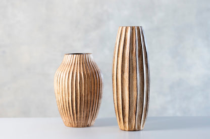 Vaso Decorativo em Madeira Trabalhada M
