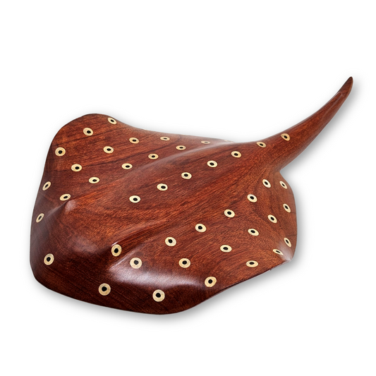 Escultura Indígena de Madeira Arraia Vernelha G