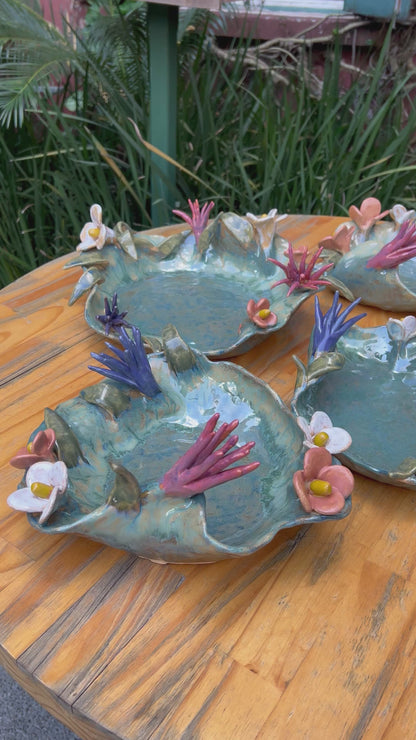 Centro de Mesa em Cerâmica Coleção Flowers 42x35cm